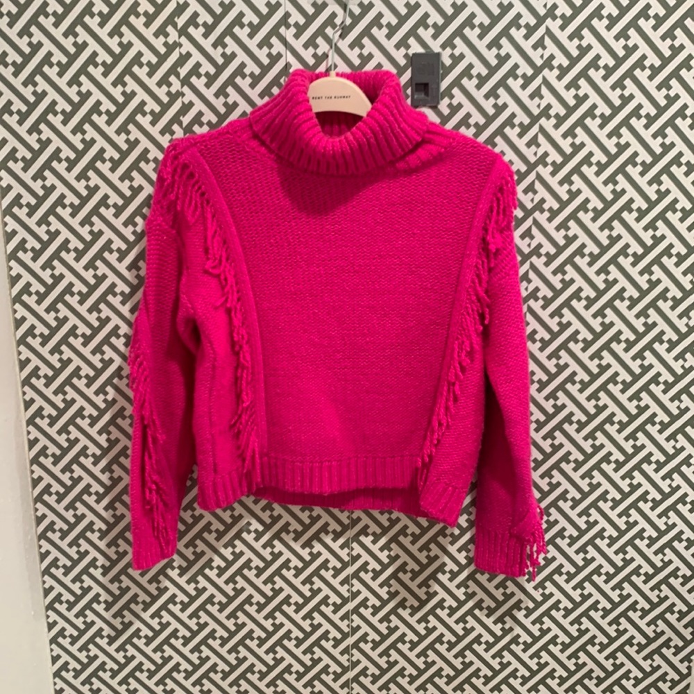 Lou & grey fringe hot pink turtleneck